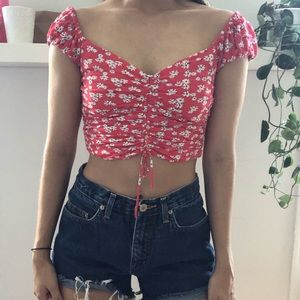 Red floral crop top ❤️